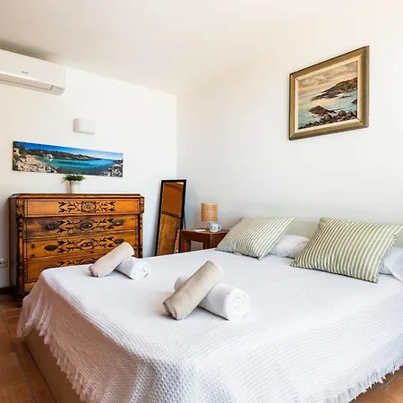 Vela Llatina - Vell Villa