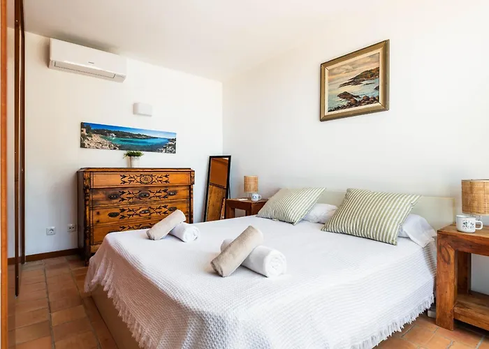 Vela Llatina - Vell Feriehus